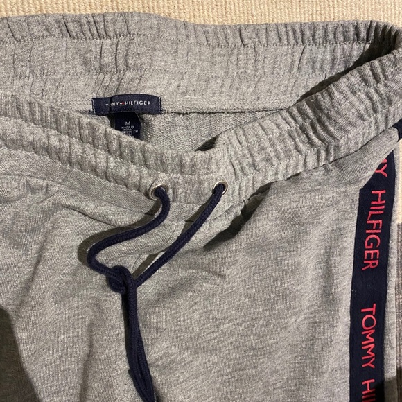 Tommy Hilfiger Grey Sweatpants - Picture 4 of 4